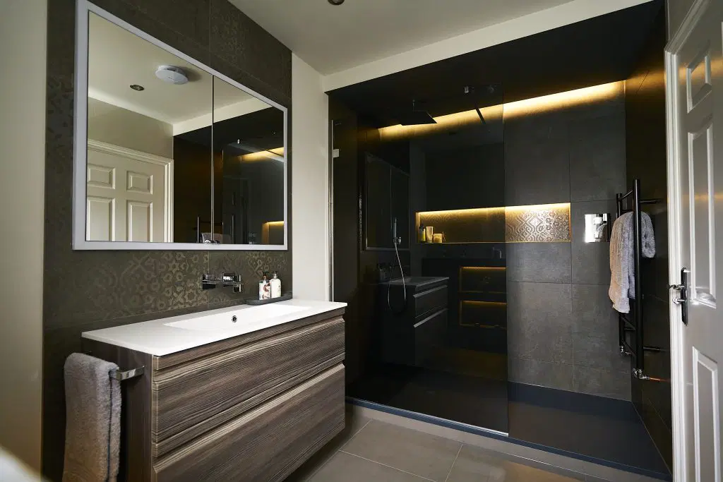 Embrace a Monochrome Look for a Sleek Bathroom